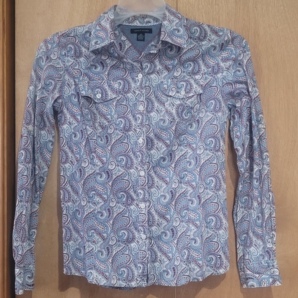 Tommy Hilfiger red white blue paisley button up size smal